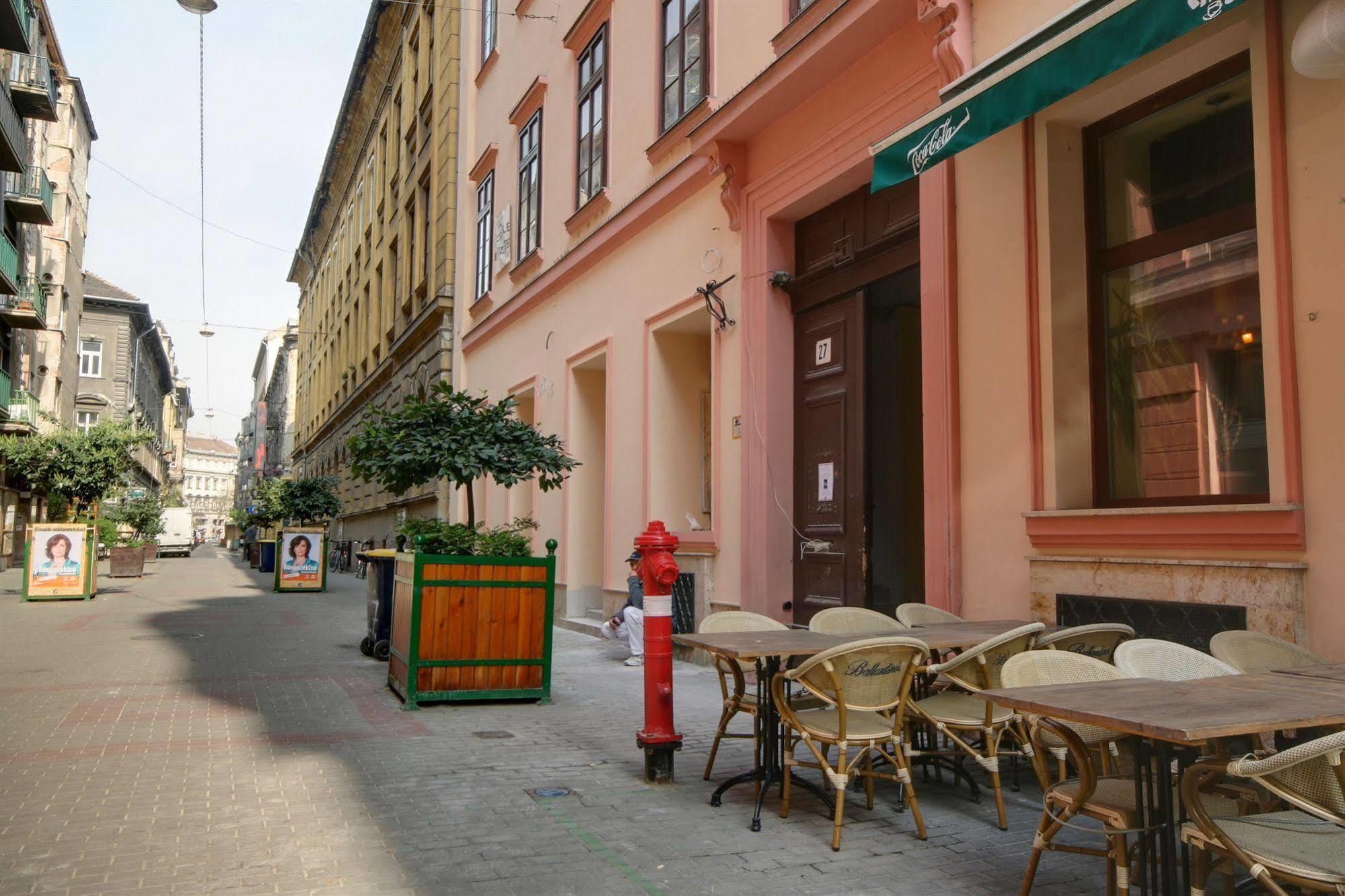 Opera Guesthouse Budapest Exterior photo